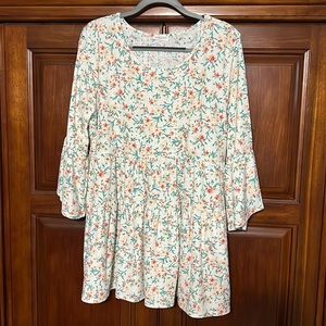 Chic Soul “Always Be My Darling” top off white top